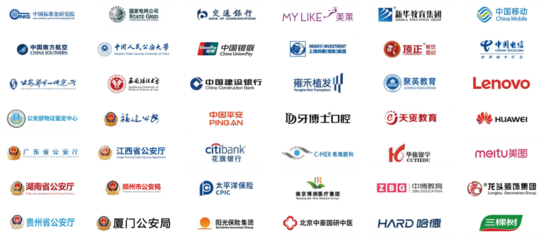 服務380000+企業后,他們干脆建了座生產AI機器人的工廠